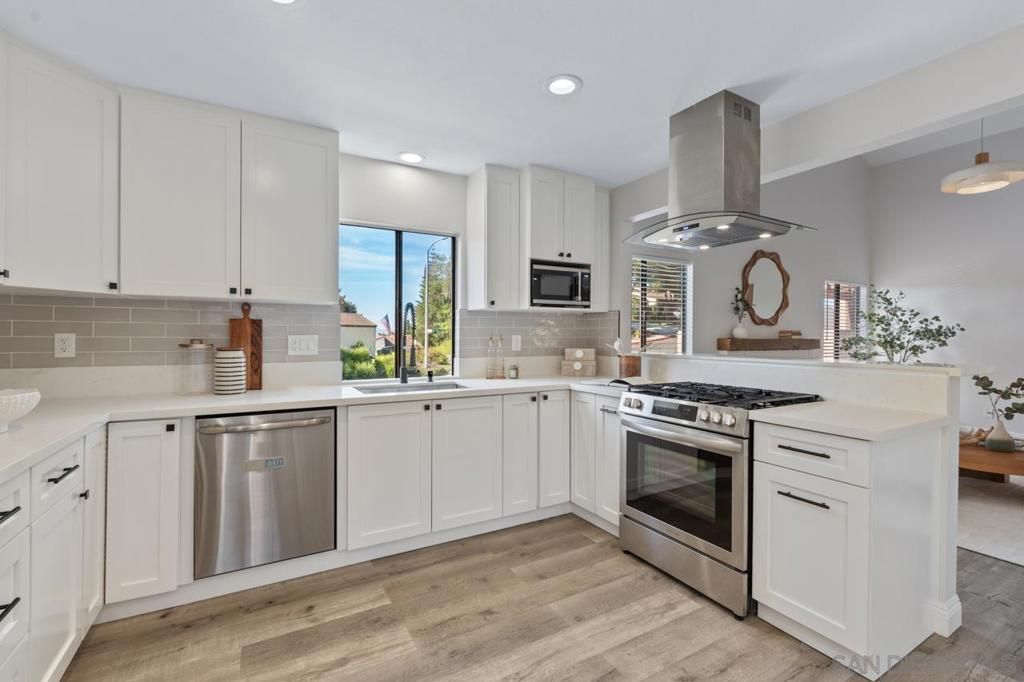2053 Golden Circle Dr, Escondido
