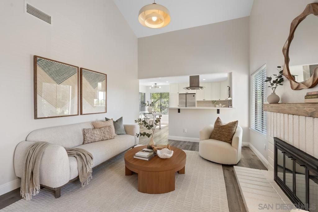2053 Golden Circle Dr, Escondido