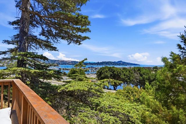 85 Park Circle, Sausalito