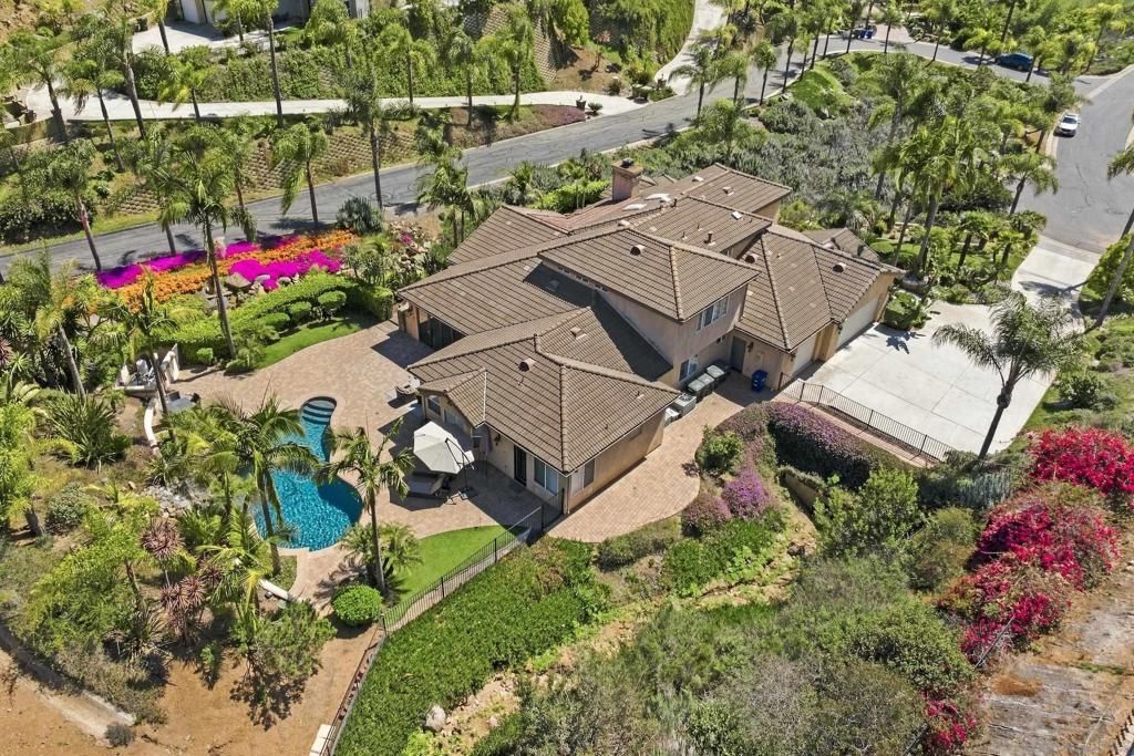 708 Vista Canyon, Vista