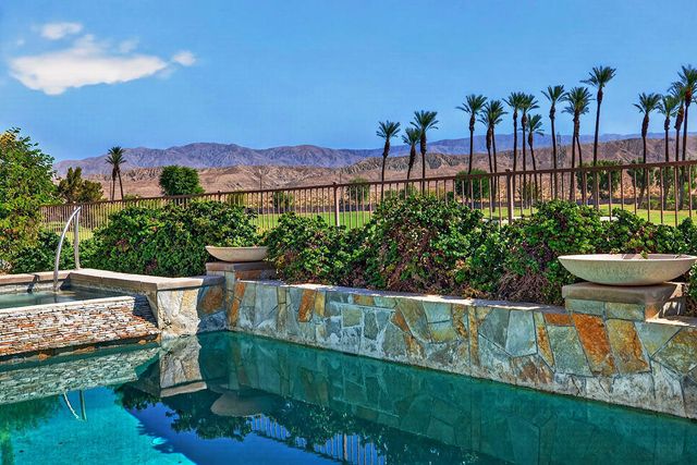 78386 Hollister Drive, Palm Desert