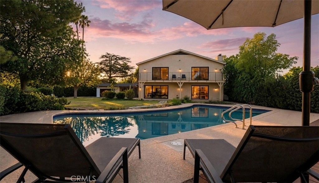 5950 Winnetka, Woodland Hills