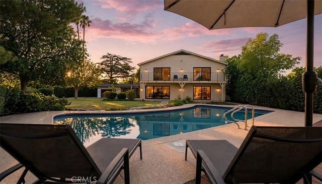 5950 Winnetka, Woodland Hills