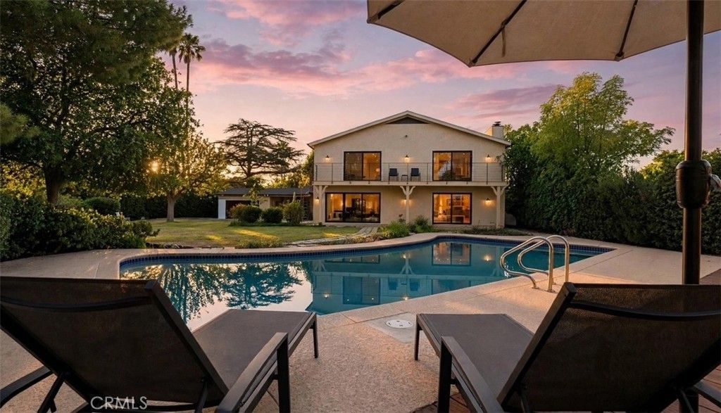 5950 Winnetka, Woodland Hills
