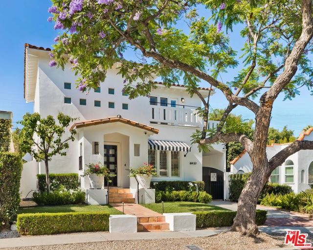 8937 Dorrington Avenue, West Hollywood