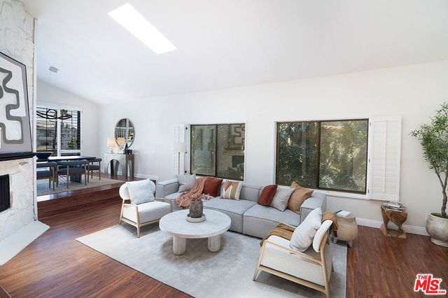 1434 Greenfield Avenue # 303, Los Angeles