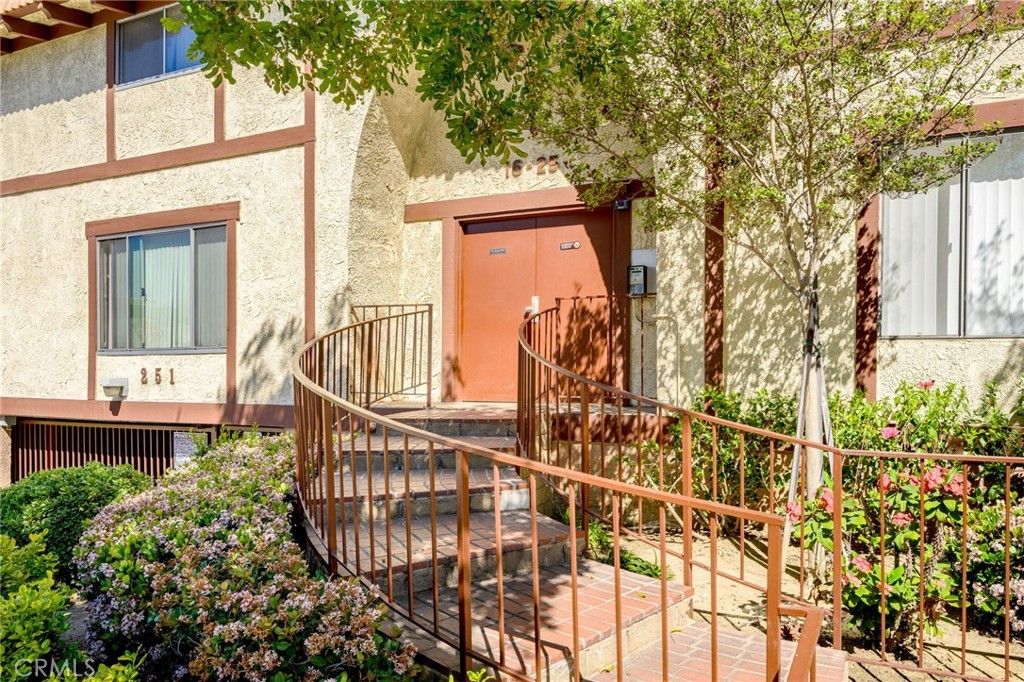 251 W Dryden Street # 5, Glendale