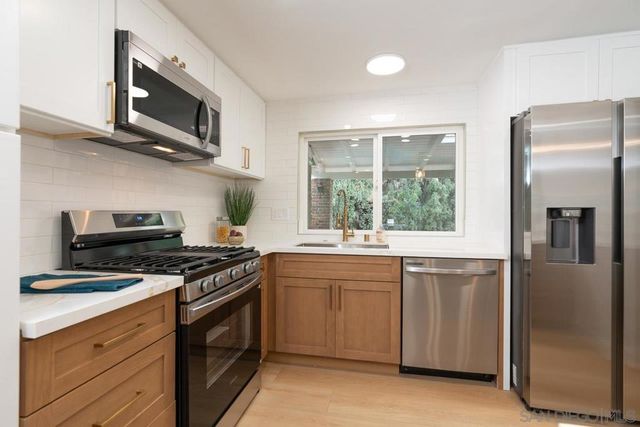 5790 Lone Star, San Diego
