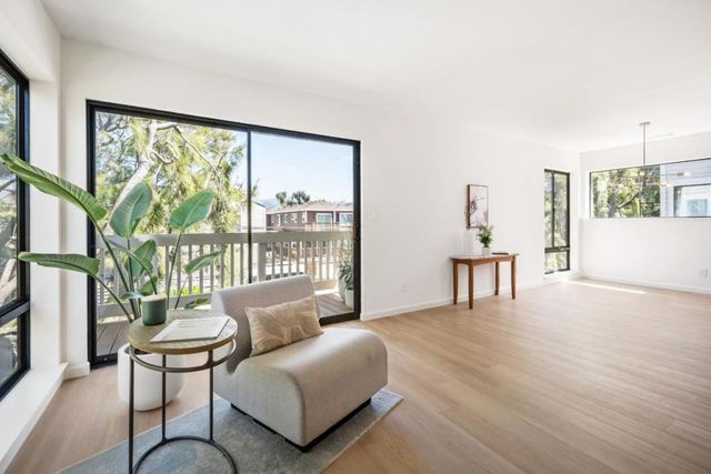 466 Pine Avenue, Half Moon Bay