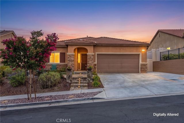 240 Country Club, Calimesa