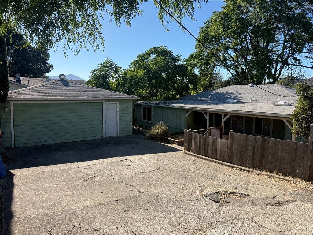 3640 Huntington Avenue, Clearlake