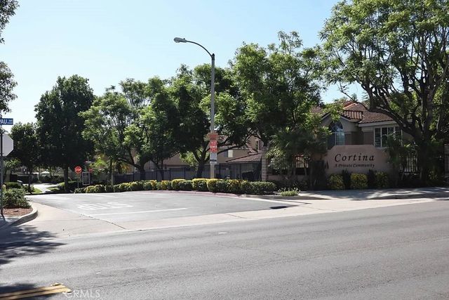 1121 San Marino Court, Corona