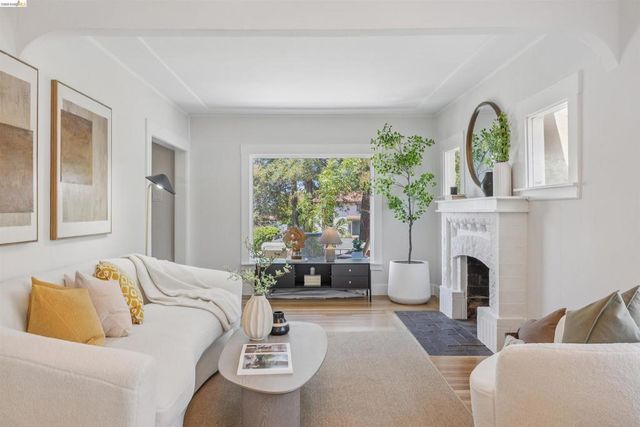 3714 High St, Oakland