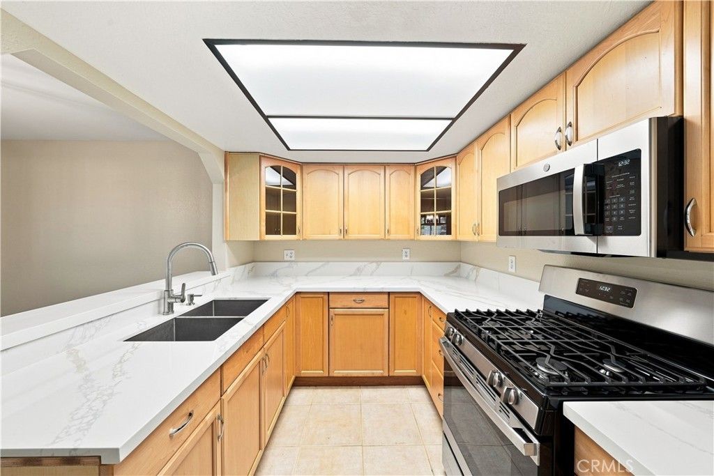 600 Central Avenue # 305, Riverside