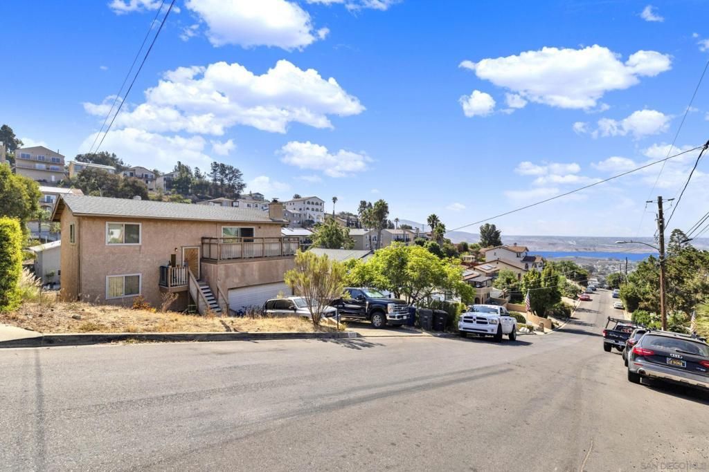 1659 Portola Ave, Spring Valley
