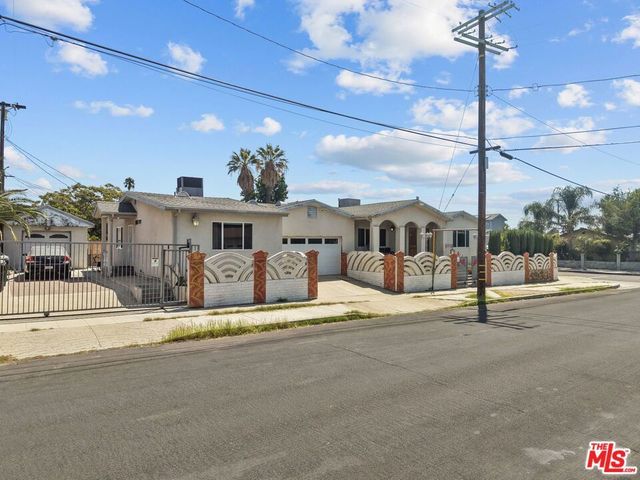 8058 Fulton Avenue, North Hollywood