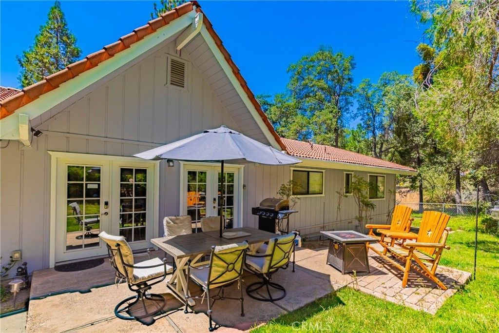 42395 Maples Lane, Oakhurst