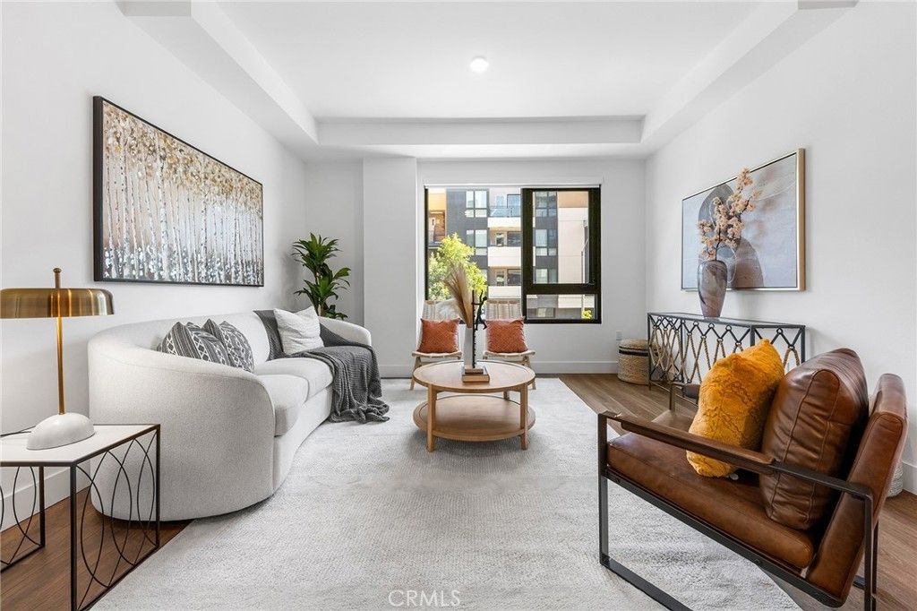 709 E Walnut Street # 214, Pasadena