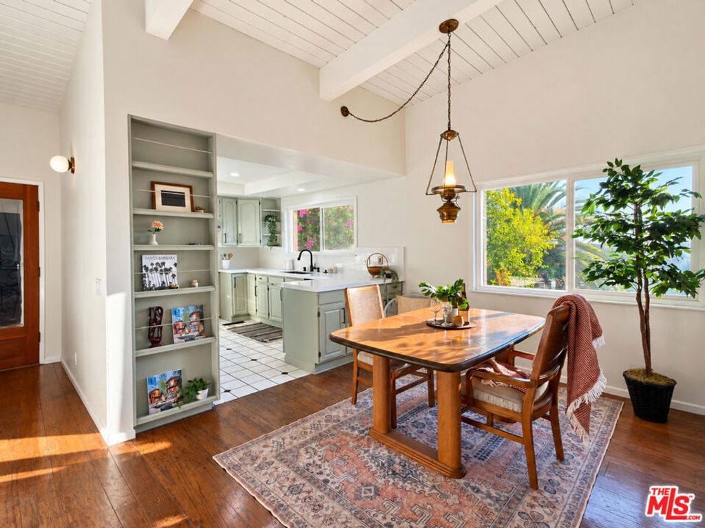 3543 Lavell Drive, Los Angeles