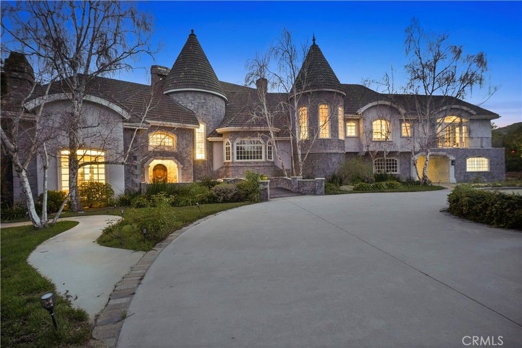 22510 La Quilla, Chatsworth