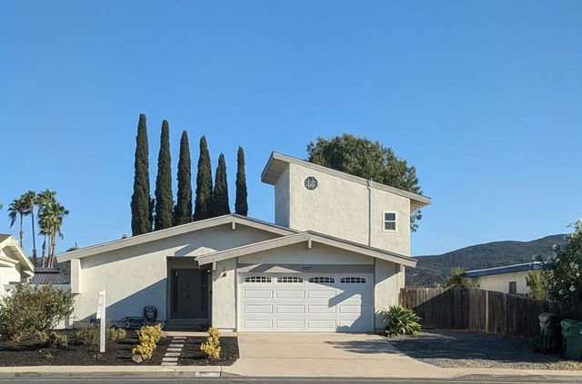 8427 Carlton Oaks Drive, Santee