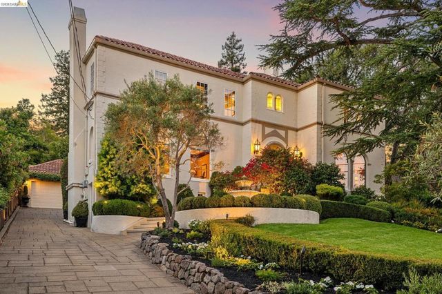 1300 Sunnyhills Rd, Oakland