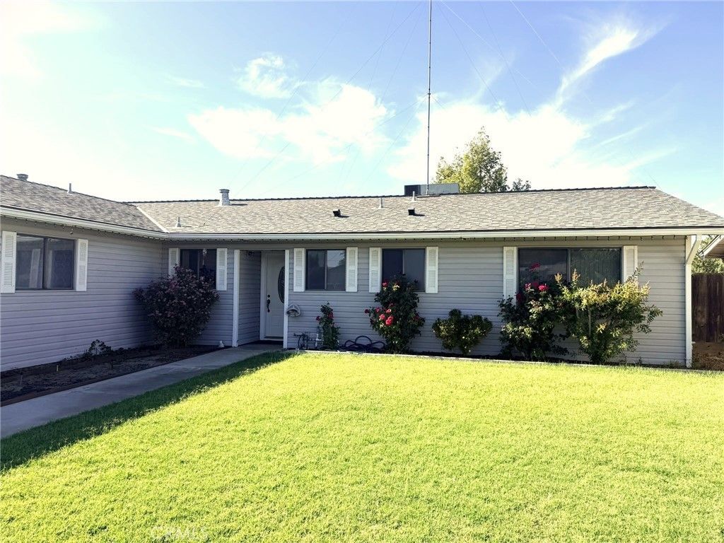 33 E Wallis, Gustine