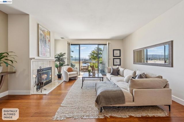 48 Invincible Ct # F19, Alameda