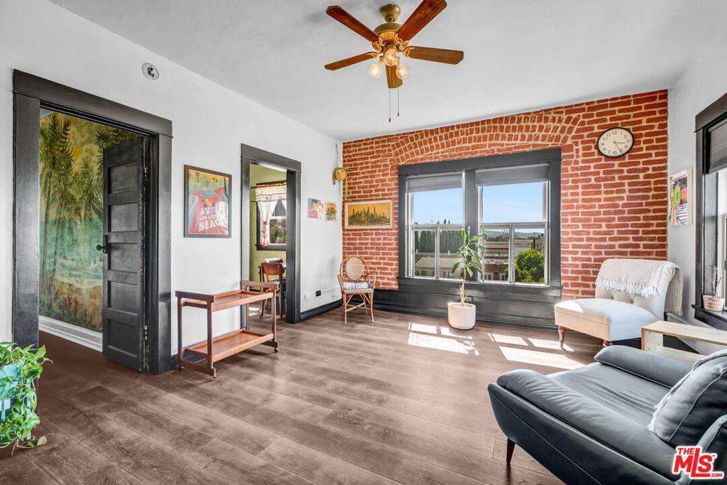 325 W 3rd Street # 410, Long Beach