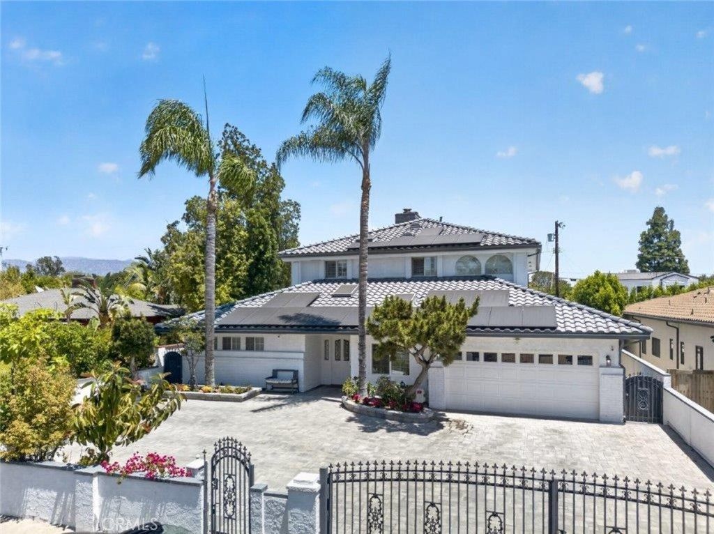 4930 Biloxi, Toluca Lake