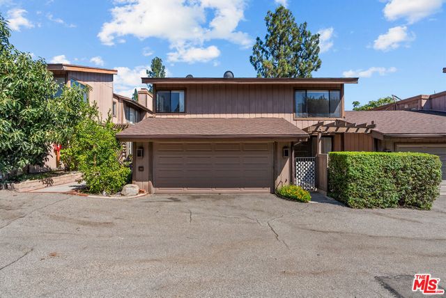 33 Northwoods Lane, La Crescenta