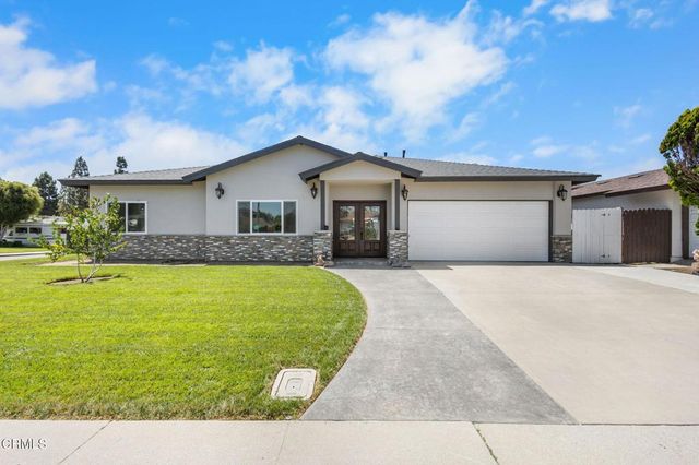 817 N Calle La Sombra, Camarillo