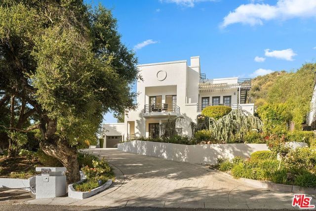 283 Lake Sherwood Drive, Lake Sherwood