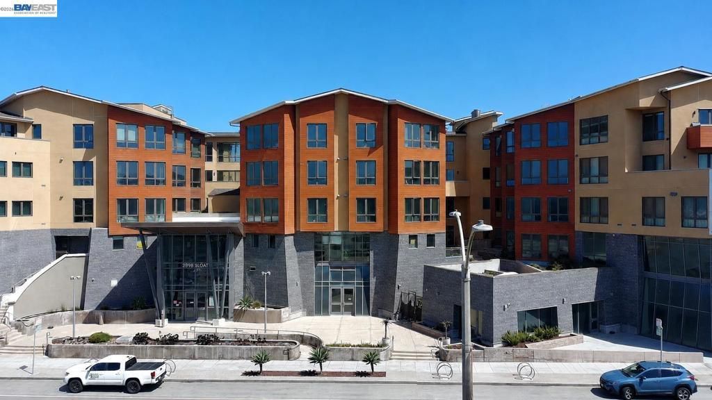 3535 Wawona St # 315, San Francisco