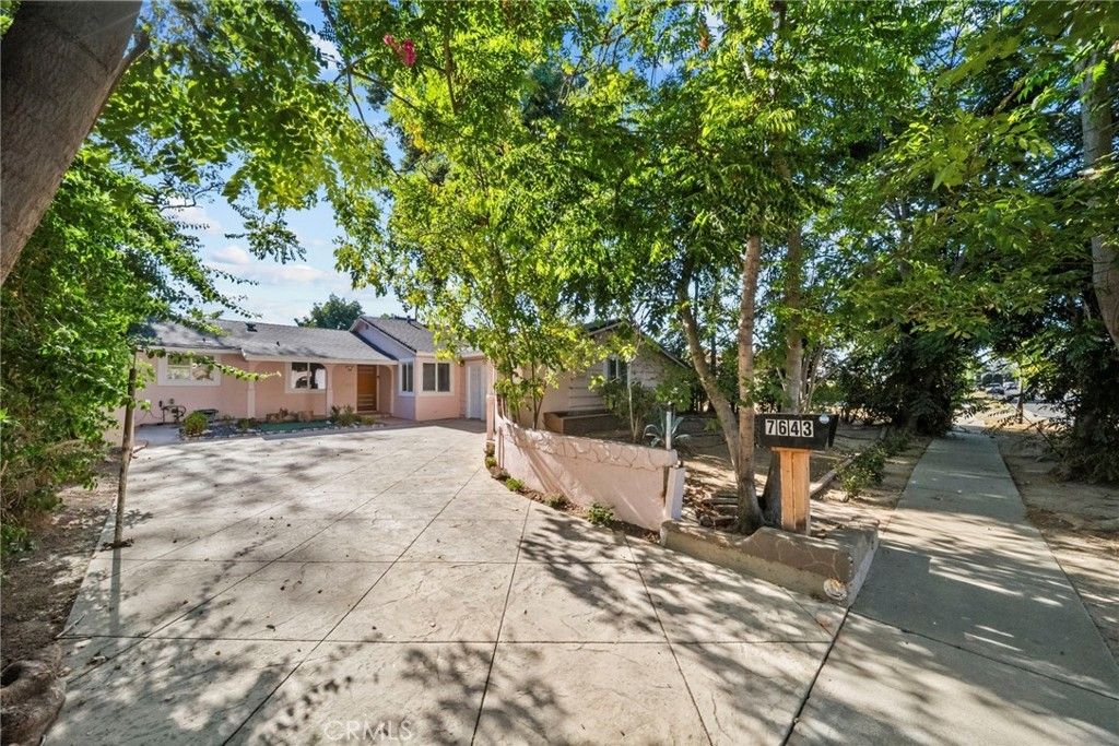 7643 Sausalito Avenue, West Hills