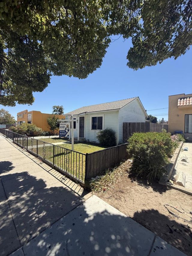 325 El Camino Real, Greenfield