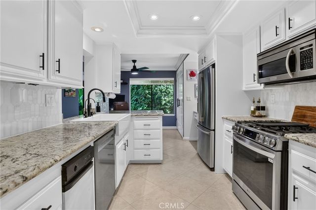 27871 Esporlas, Mission Viejo