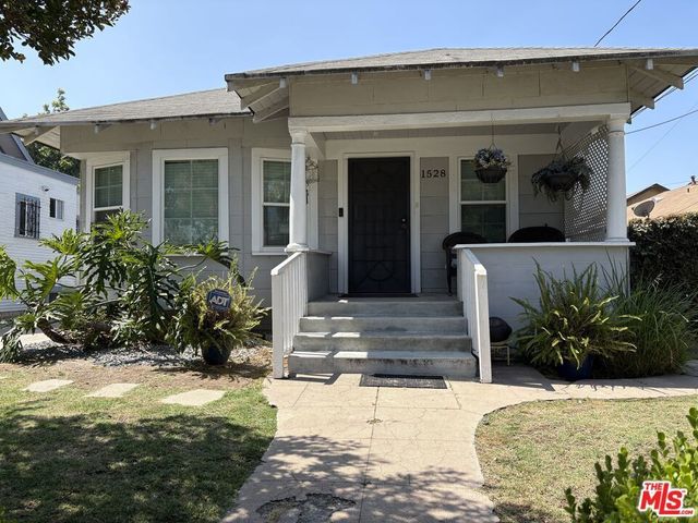 1528 W 36th Street, Los Angeles
