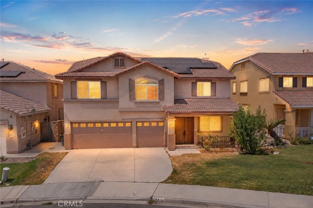 5764 Riverwood, Fontana