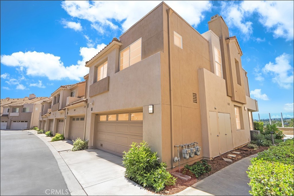 Photo of Listing #OC26161401
