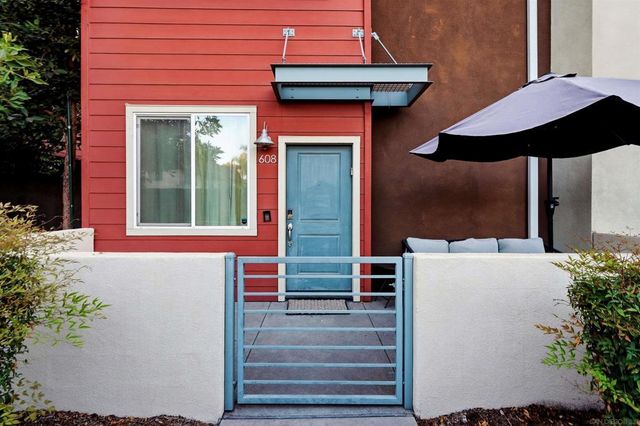 325 Royal Gln # 608, Escondido