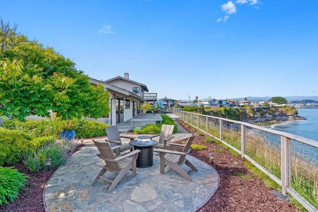 4250 Opal Cliff Drive, Santa Cruz
