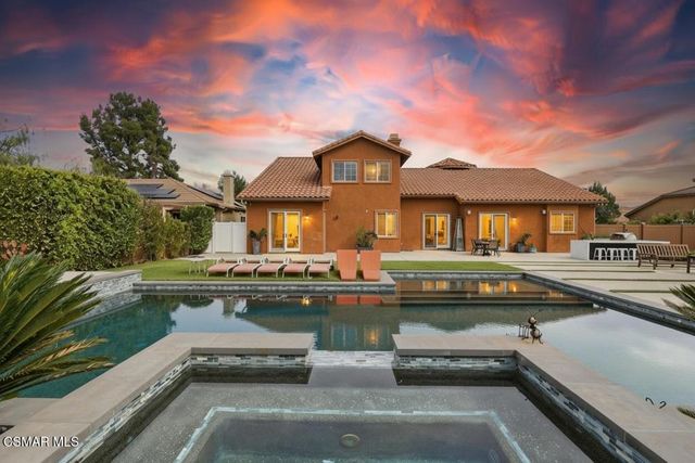 9651 Sagebrush Avenue, Chatsworth