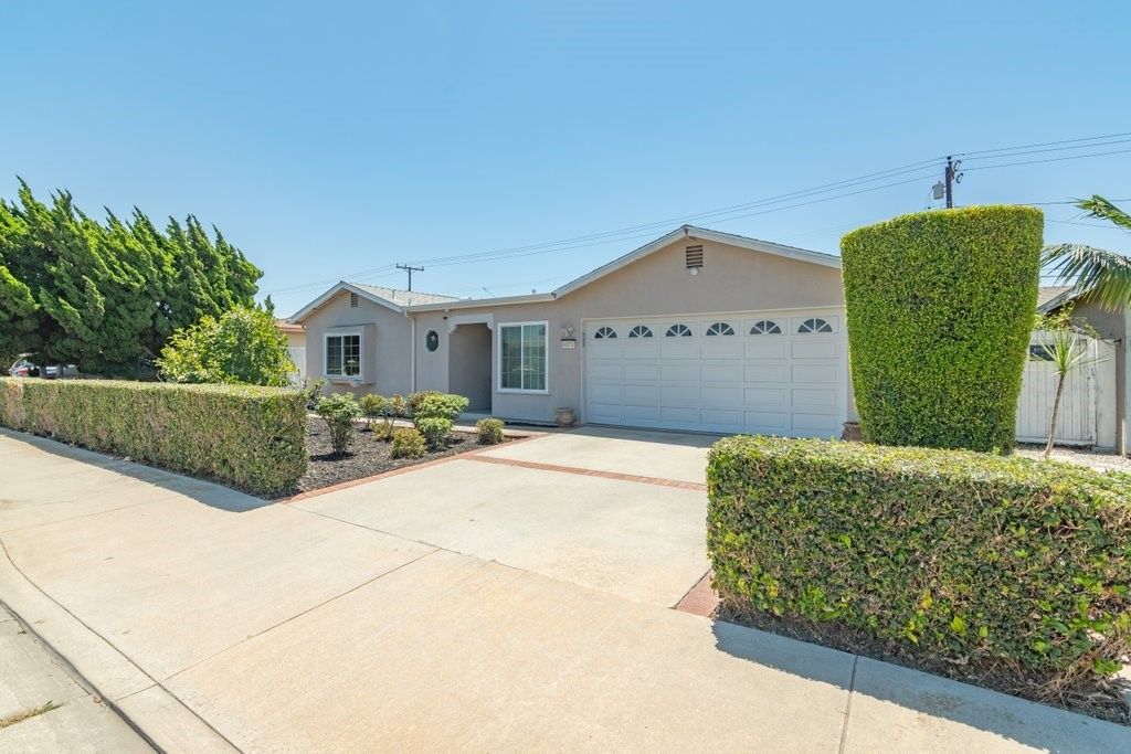 6072 Chinook Ave., Westminster