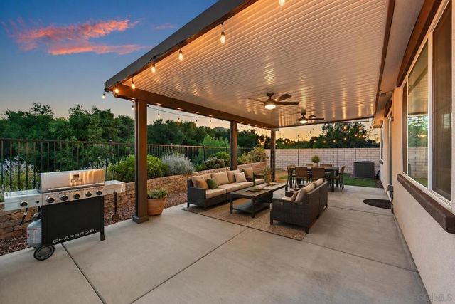 28327 Farm Creek, Valley Center
