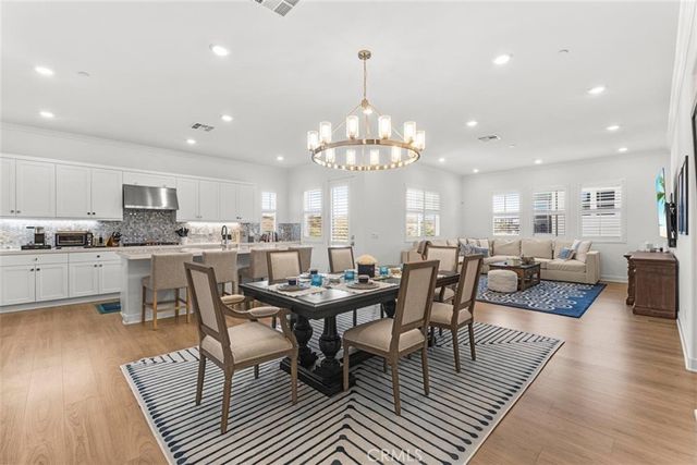 151 Sash, Irvine