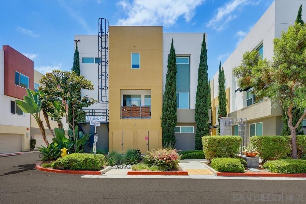 745 Shoreline Rd, Chula Vista