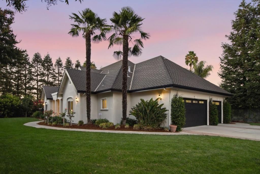 12350 Foothill Avenue, San Martin