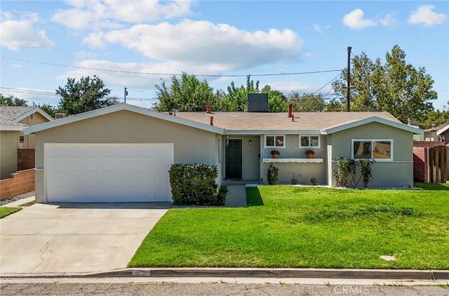 512 E Lingard, Lancaster