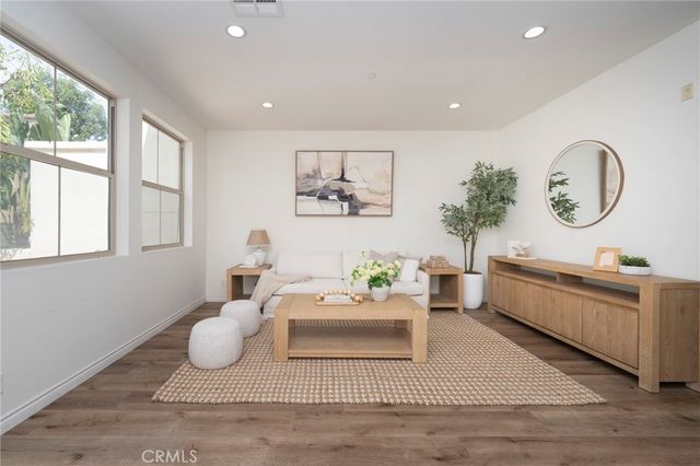94 Hedge Bloom, Irvine